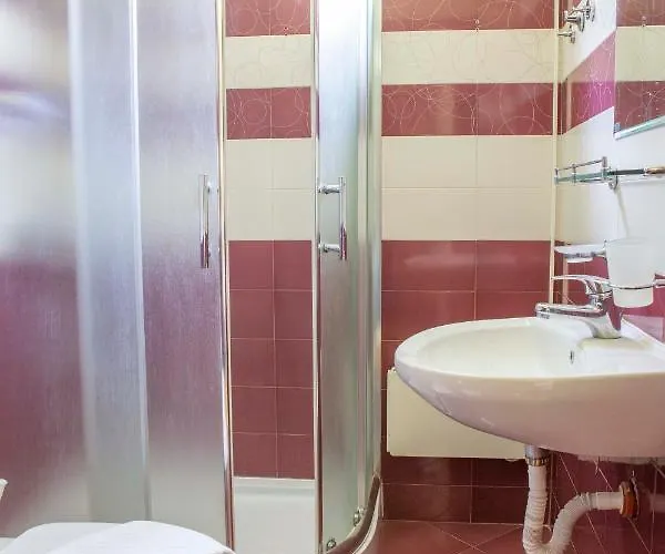 In Complex Grand Manastira