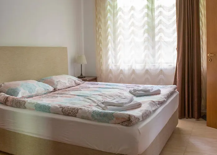 In Complex Grand Manastira